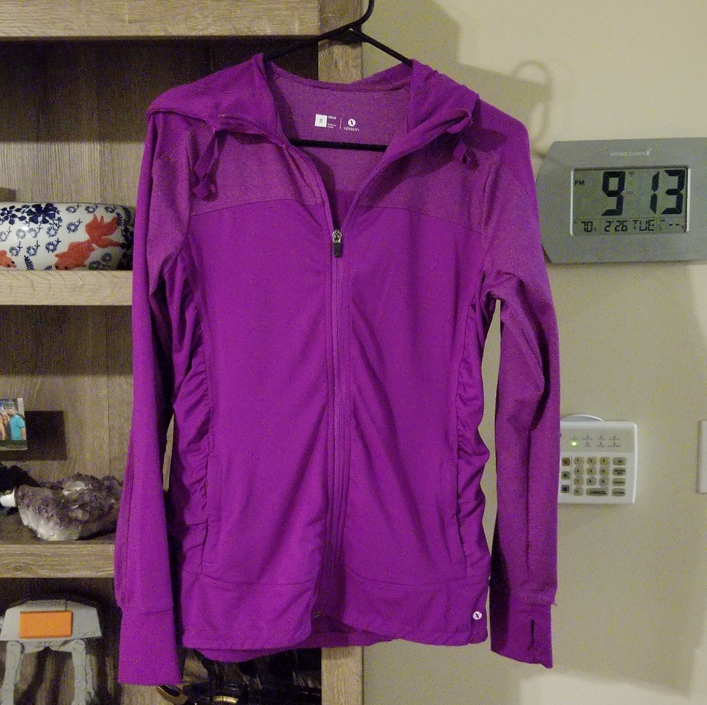 🍁 Fitted Athleisure Jacket/Small